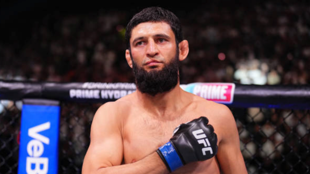 Khamzat Chimaev pokazuje siwiznę podczas przygotowań do walki w UFC