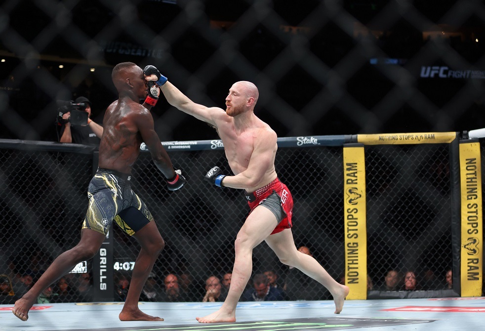 Joe Pyfer znokautował Israela Adesanyę na UFC Fight Night