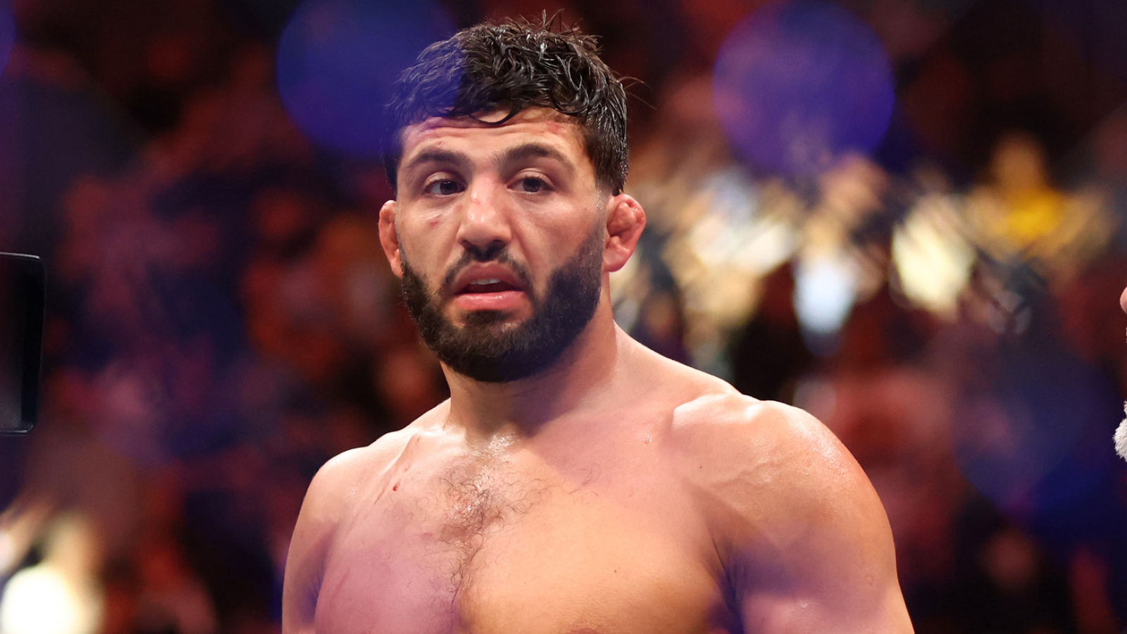 Arman Carukjan chce walki zapaśniczej z Colbym Covingtonem; federacja RAF naciska na UFC