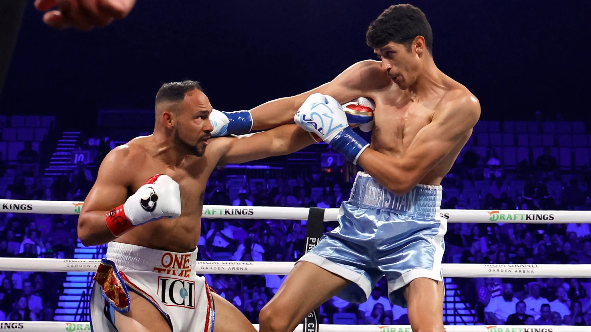 Sebastian Fundora skutecznie broni pasa WBC. Nokautuje Keitha Thurmana w Las Vegas