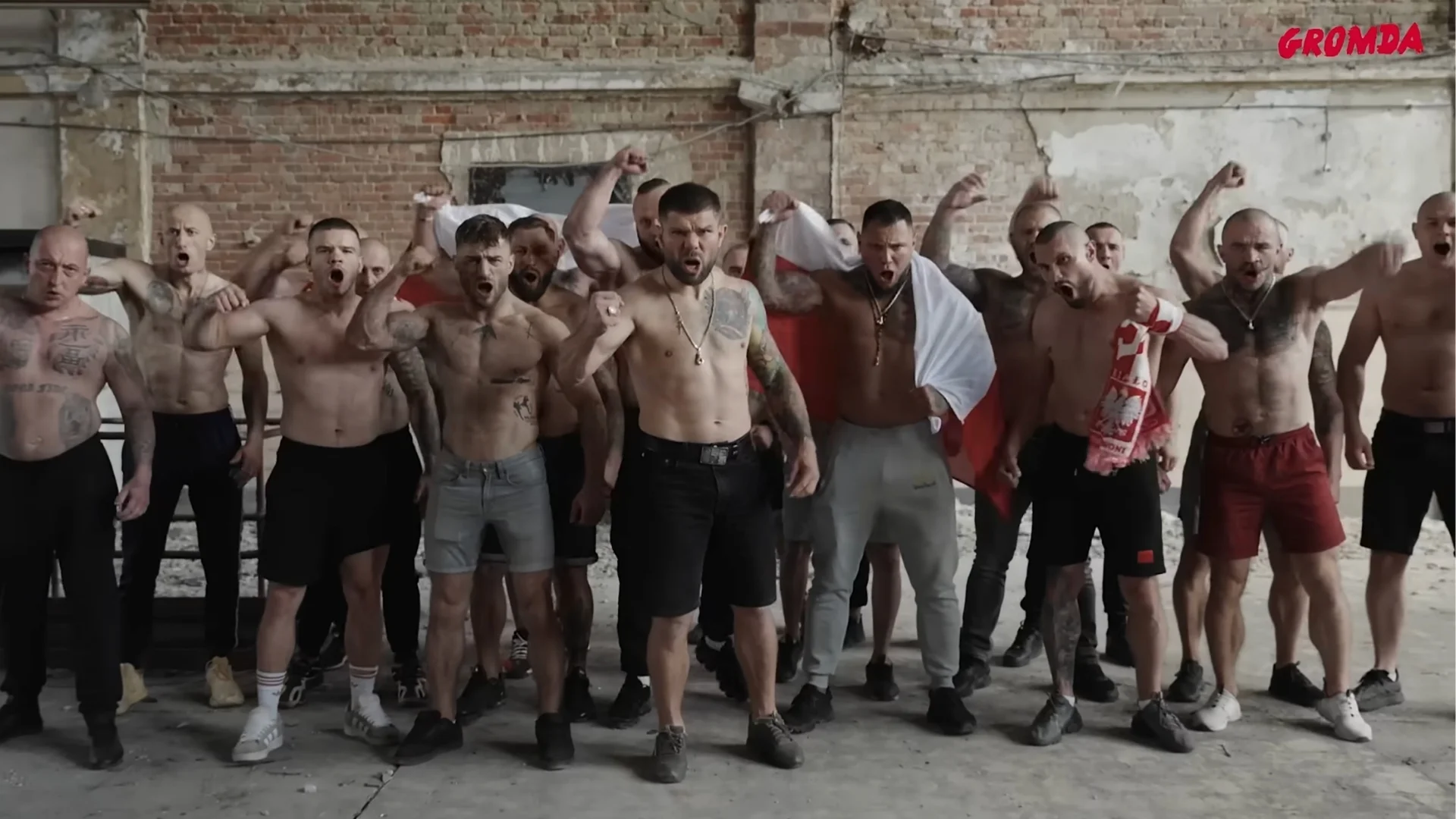 Analiza wizerunku organizacji Gromda: Między sportem walki a ideologią