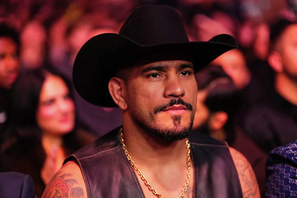 Alex Pereira vs. Ciryl Gane: Walka o tymczasowy pas wagi ciężkiej w Waszyngtonie