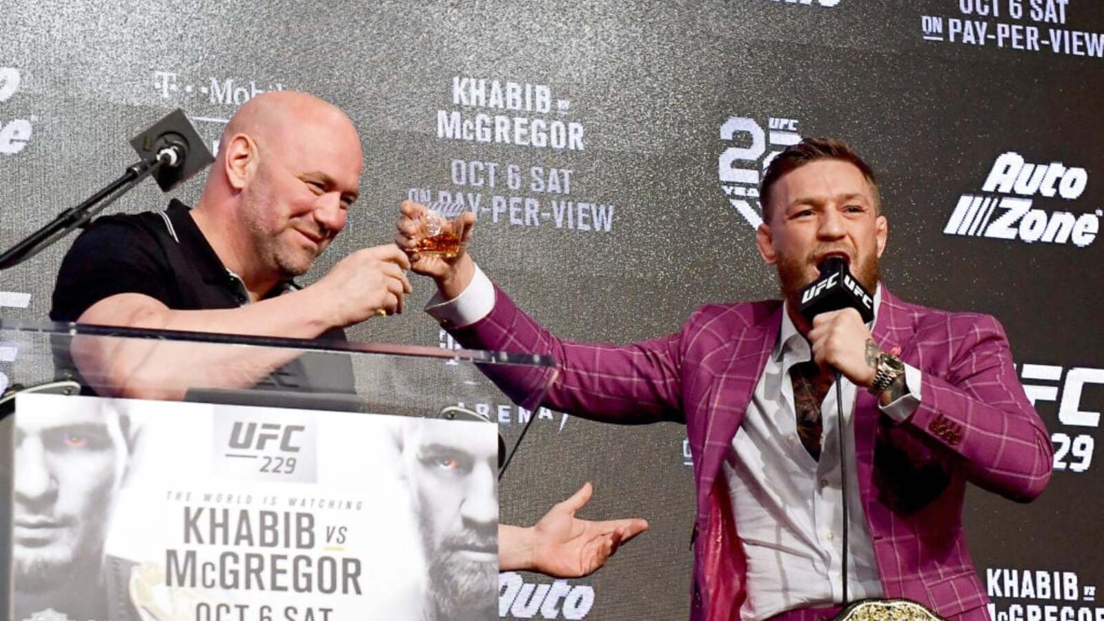 Conor McGregor twierdzi, że wciąż nie zarabia tyle, na ile zasługuje, mimo nowego kontraktu z UFC