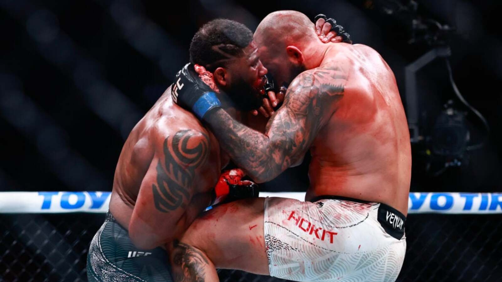 Curtis Blaydes ujawnia, co Josh Hokit powiedział mu w karetce po krwawej walce na UFC 327