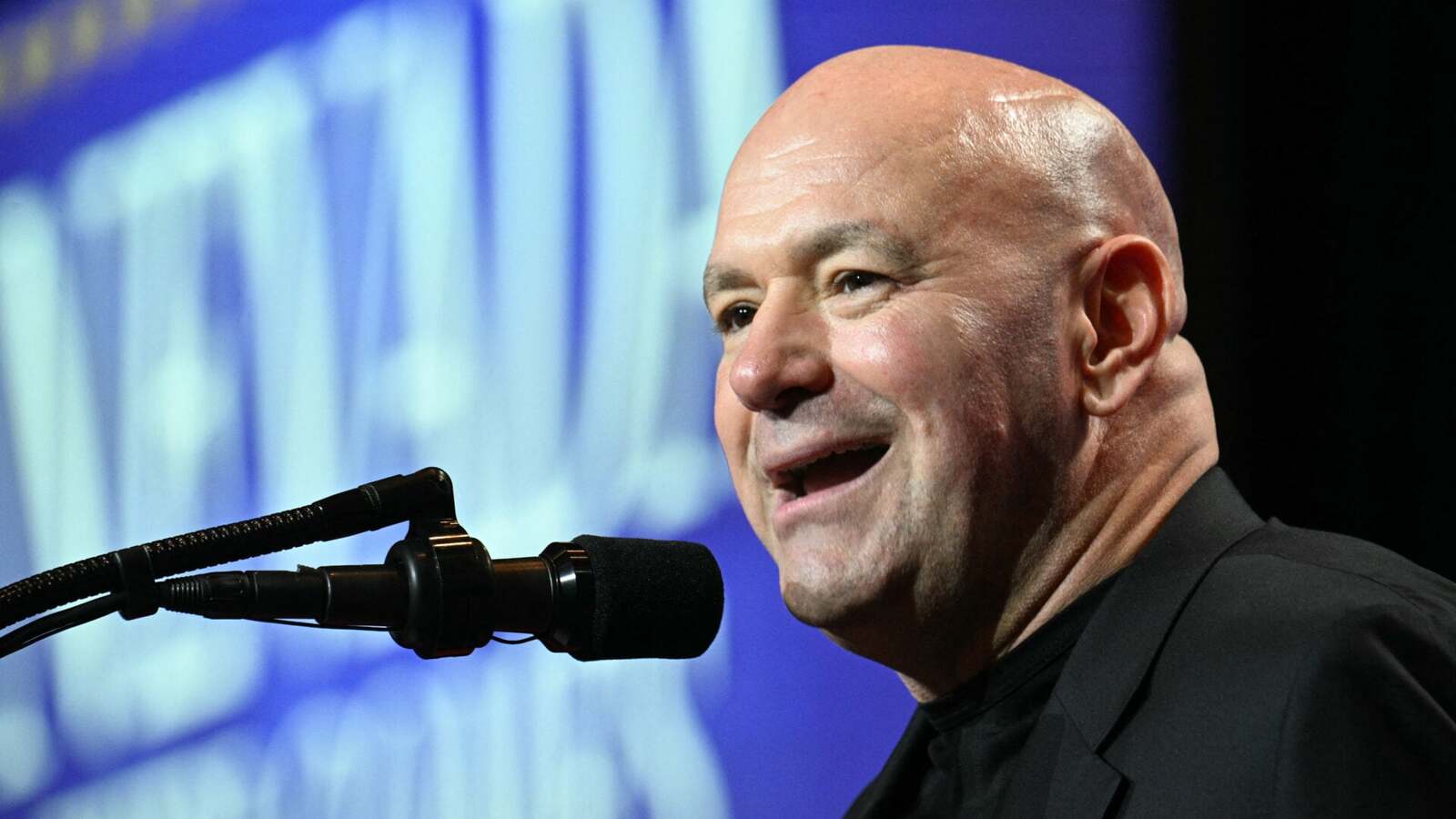Dana White przesyła życzenia zdrowia Conorowi McGregorowi podczas wizyty w Dublinie