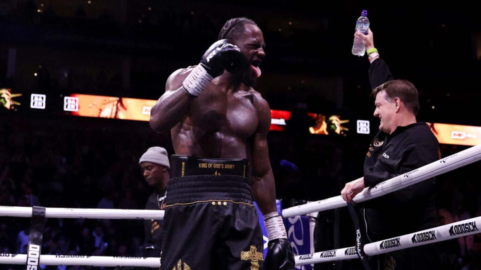 Deontay Wilder nie myśli o zakończeniu kariery po zwycięstwie nad Derekiem Chisorą