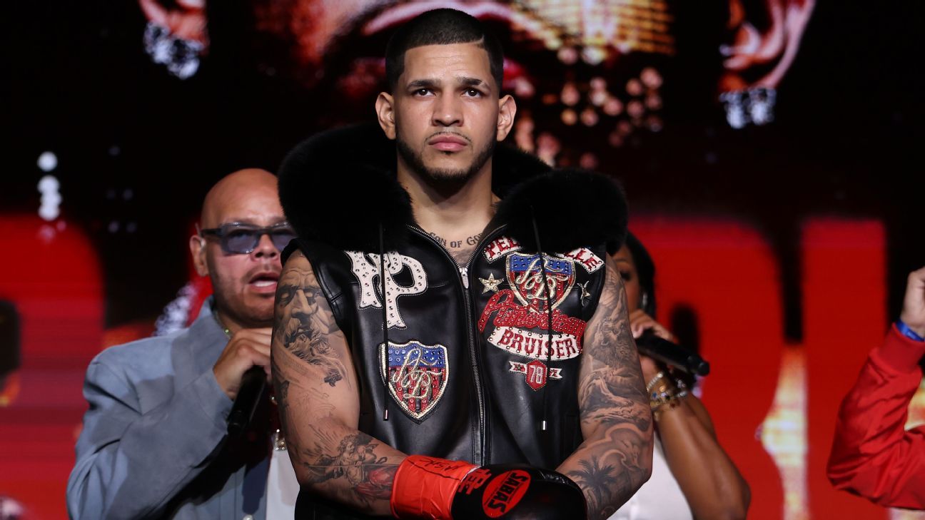 Edgar Berlanga i Richardson Hitchins podpisują kontrakty z Zuffa Boxing