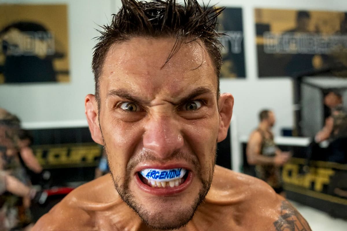 Esteban Ribovics o cenie zawodowego MMA: „Ból będzie towarzyszył ci przez całe życie”