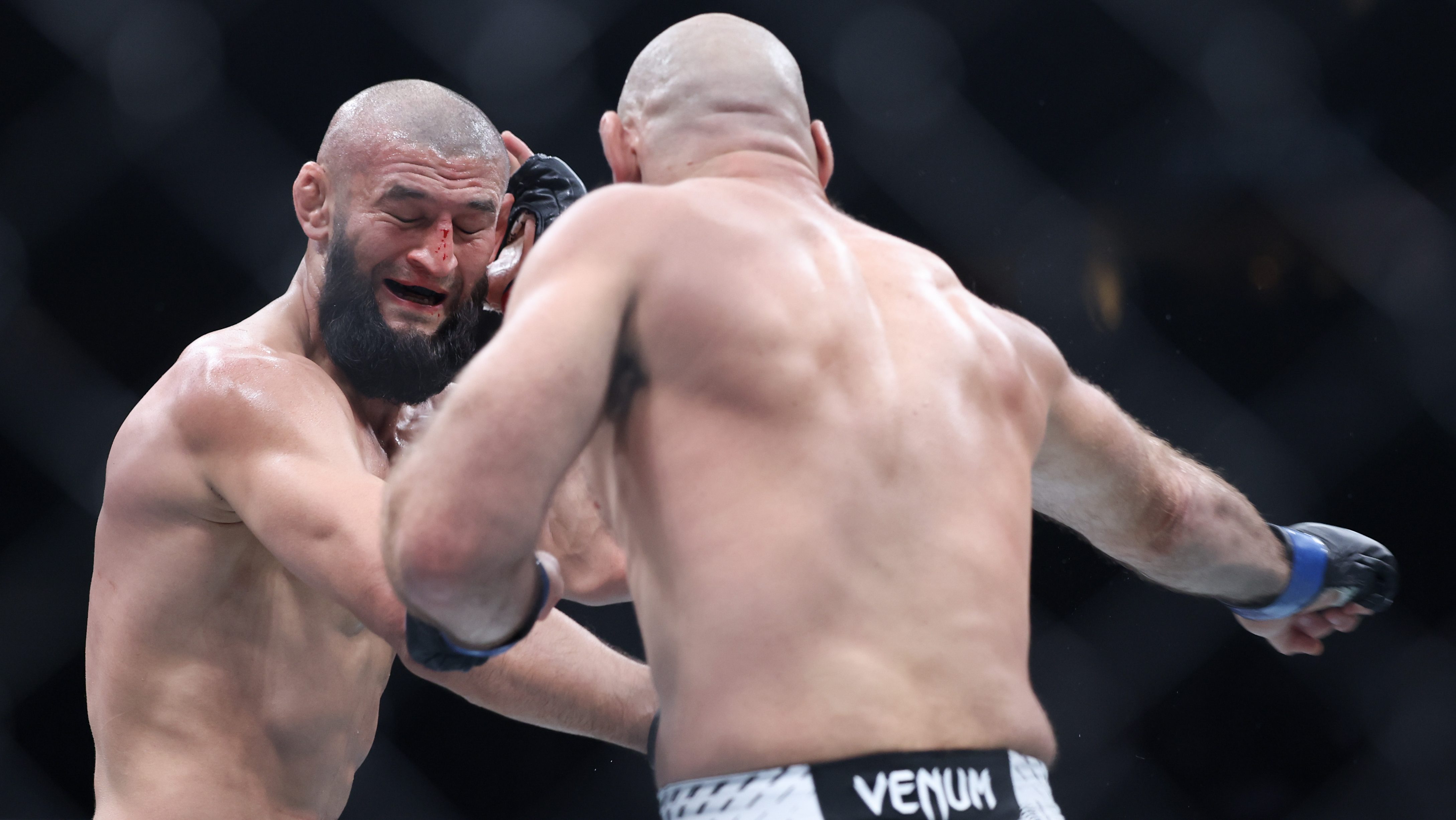 Słynny trener MMA zaprasza Khamzata Chimaeva na wspólny trening