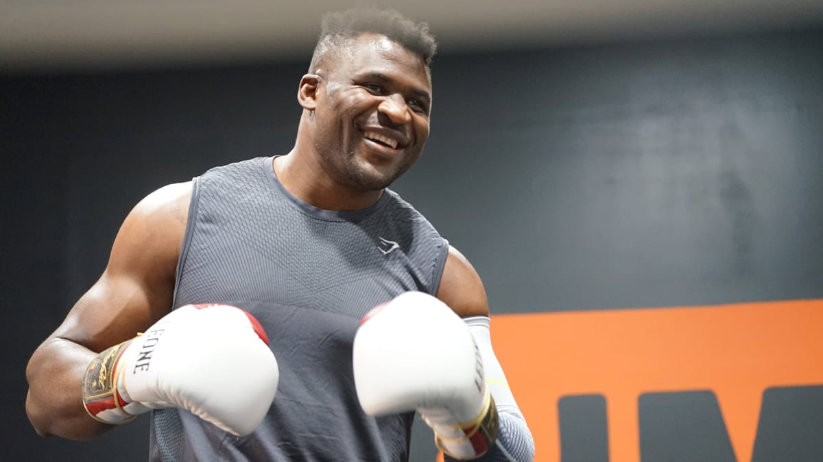 Francis Ngannou: Od pracy w kopalni piasku do milionów w MMA i boksie