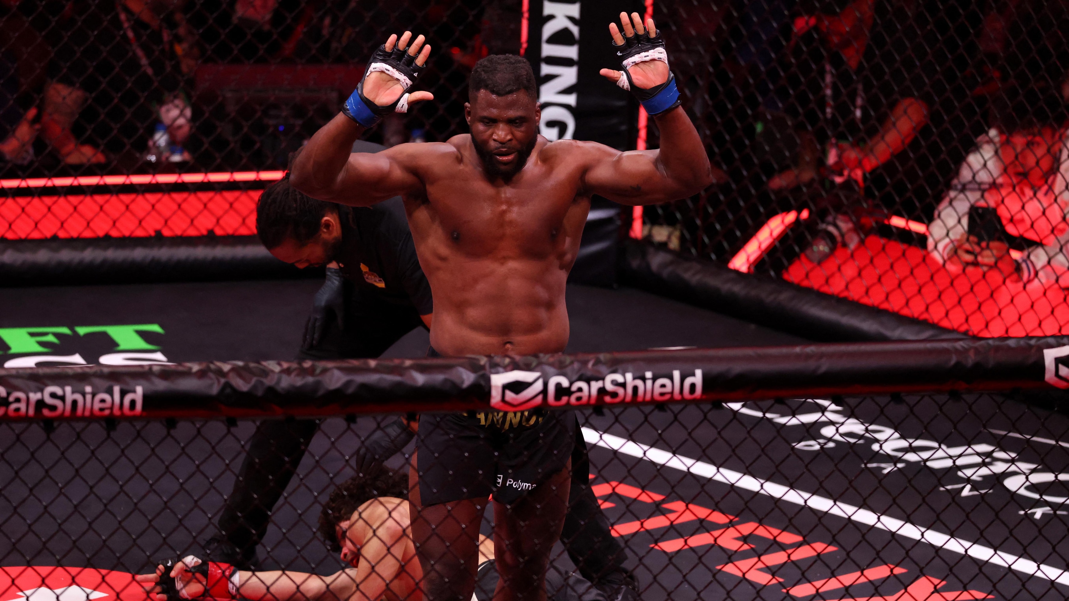 Francis Ngannou nokautuje Philipe Linsa w pierwszej rundzie na gali MVP MMA 1