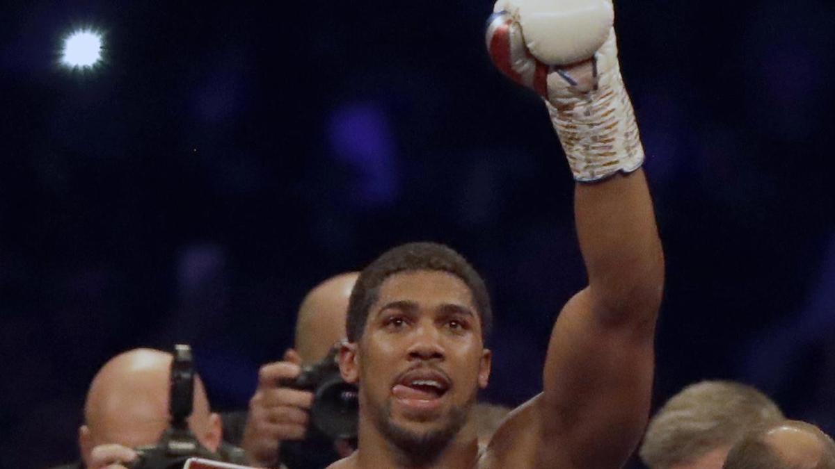 Oficjalnie: Walka Anthony Joshua vs. Tyson Fury potwierdzona. Kontrakt został podpisany