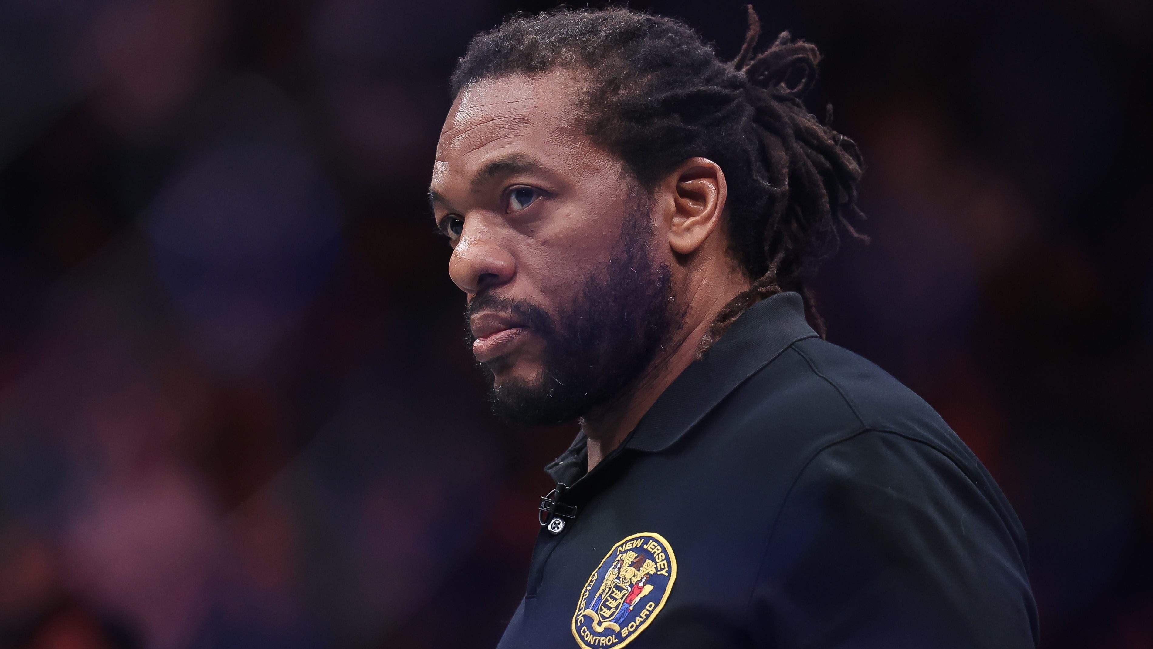 Herb Dean przejmuje się krytyką swojego sędziowania w UFC
