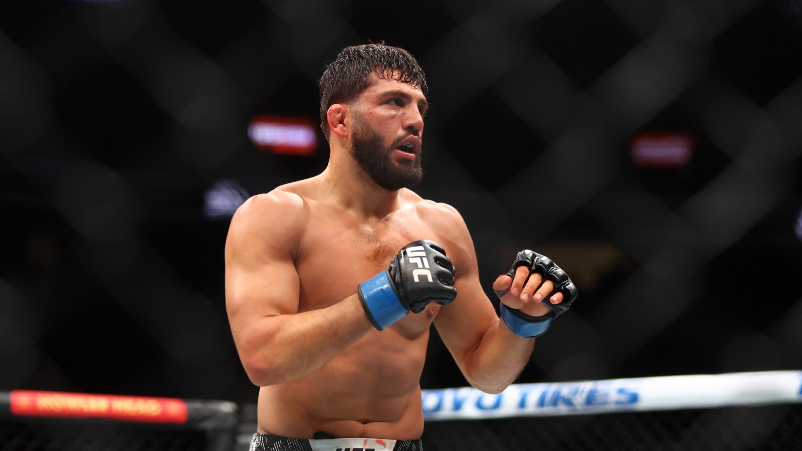 „Muszę to zrobić”. Arman Tsarukyan wyjaśnia, dlaczego bycie rezerwowym na gali UFC White House „ssie”