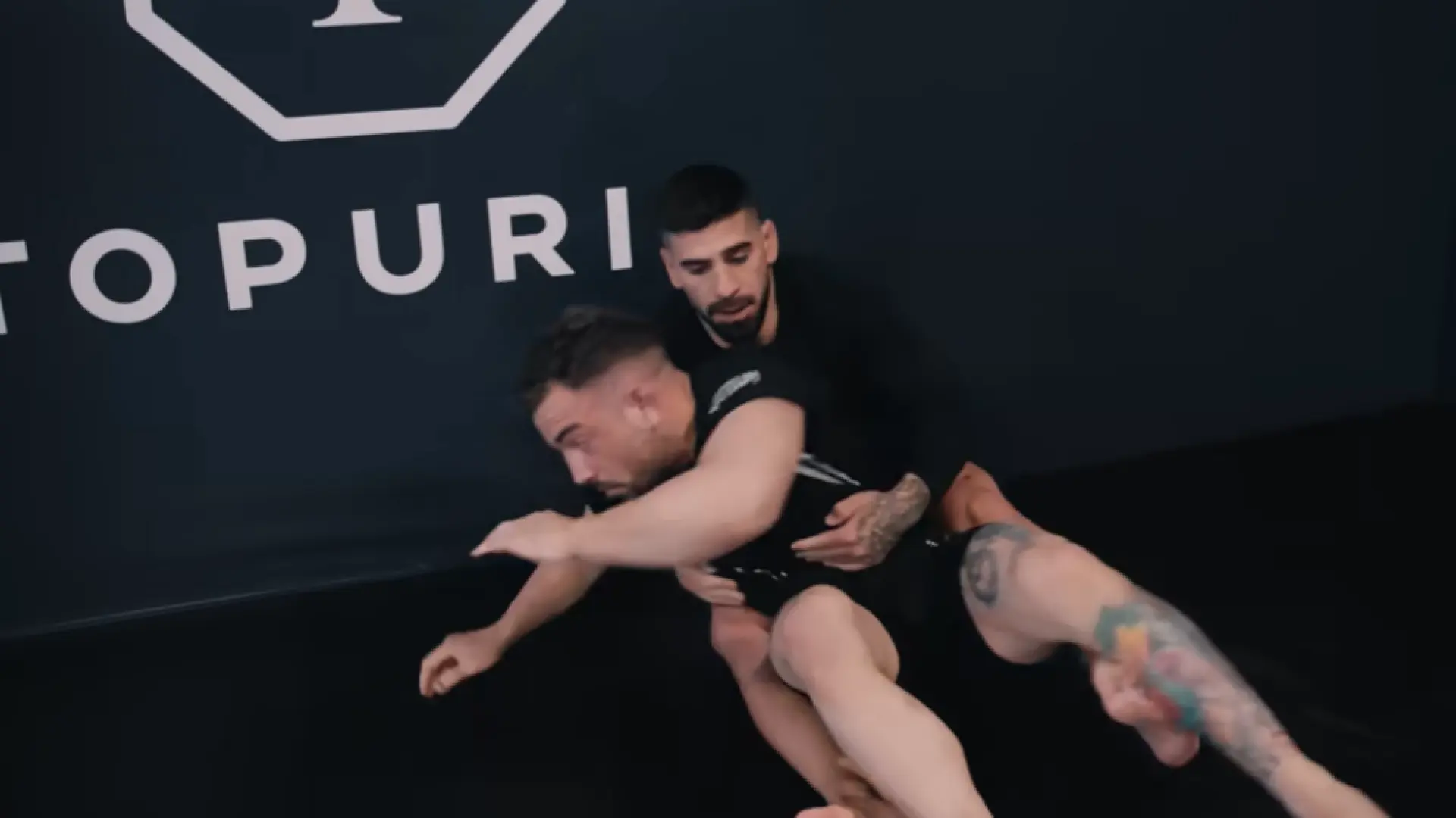 Ilia Topuria doskonali grappling z Adonayem Moliną przed walką z Justinem Gaethje
