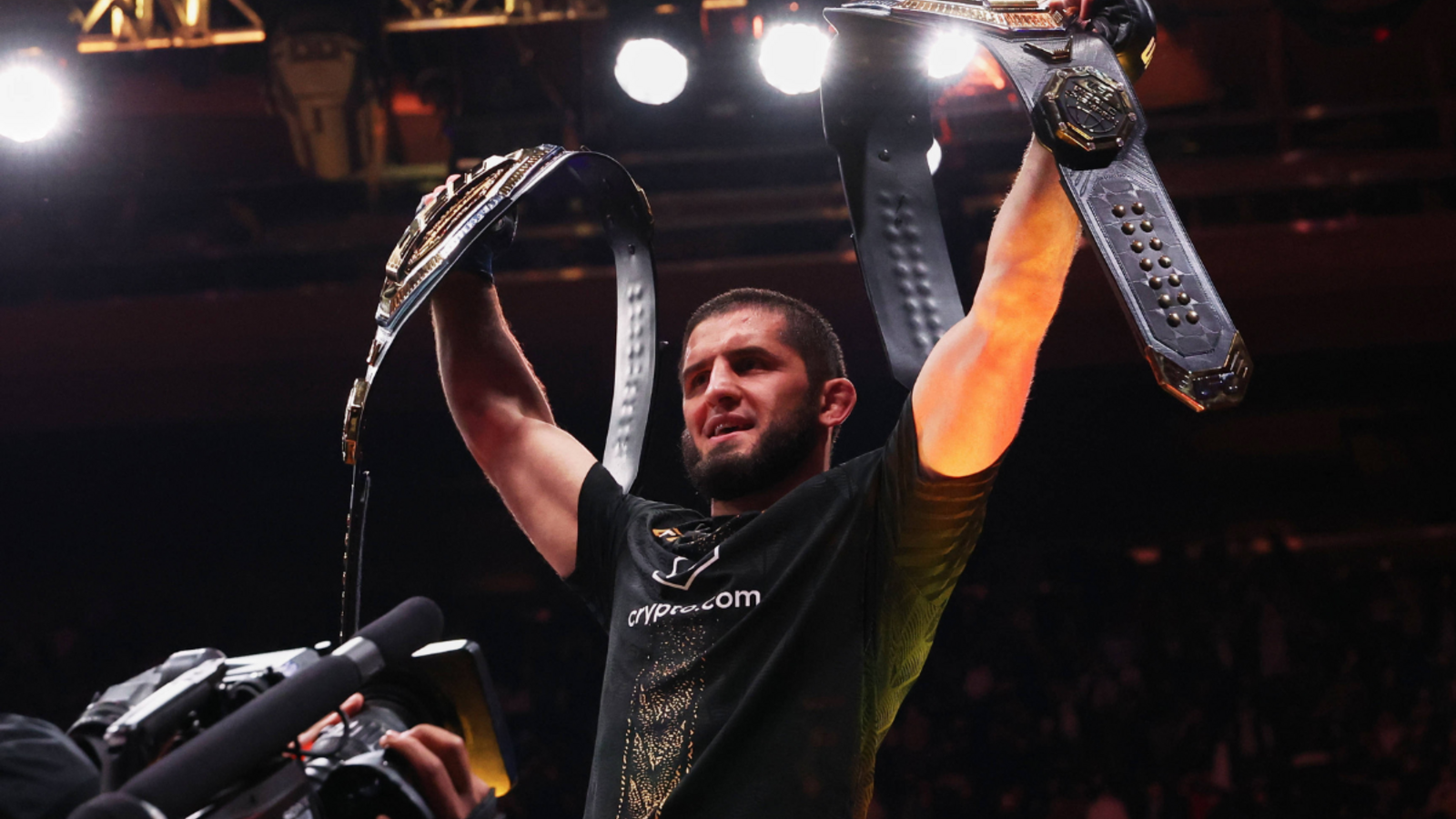 Ian Garry czy Michael Morales? Dana White wskazuje na sierpniowy powrót Islama Machaczewa