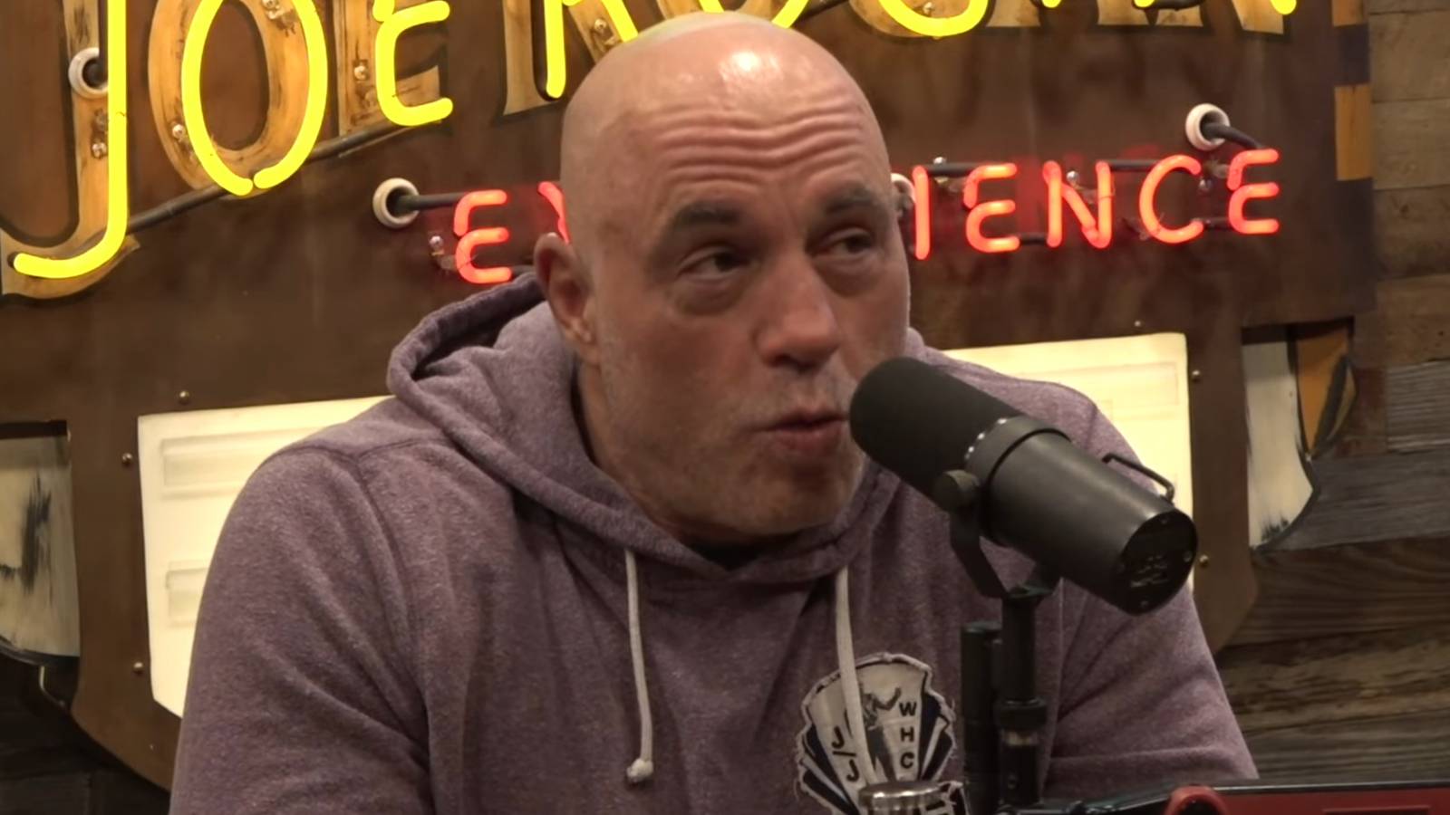 Joe Rogan wskazuje ikonę UFC w debacie o najlepszym ciężkim wszech czasów: „Wszyscy o nim zapominają”