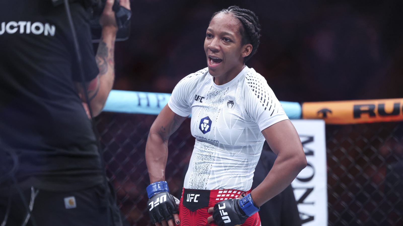 Joselyne Edwards sprawia niespodziankę i pokonuje Normę Dumont na UFC Fight Night 274