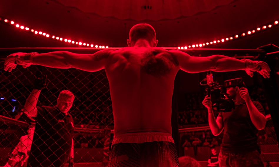 Kara 150 tys. zł dla Prime MMA od KRRiT za wulgaryzmy i brak zabezpieczeń przed dziećmi