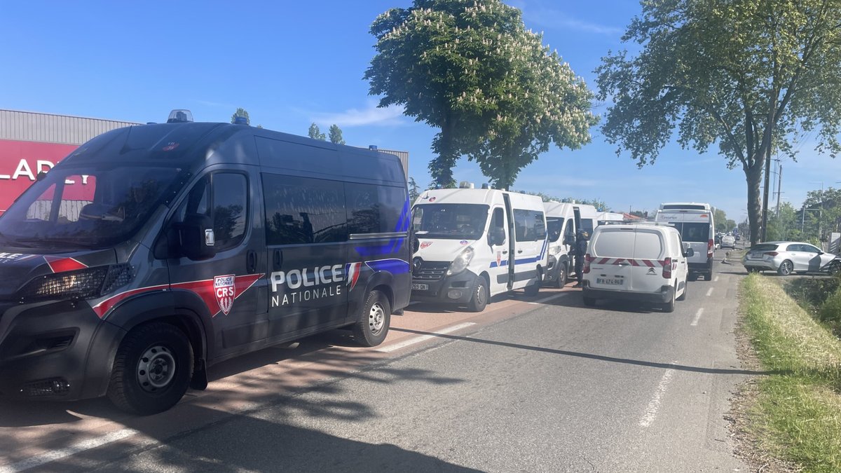 Nielegalna gala MMA we Francji przerwana przez policję. Publiczność rozproszona.