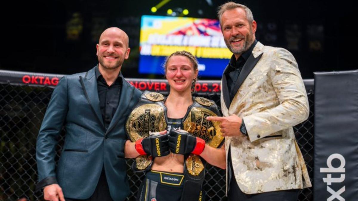 Lucia Szabová przechodzi do historii OKTAGON MMA. Słowaczka pierwszą podwójną mistrzynią
