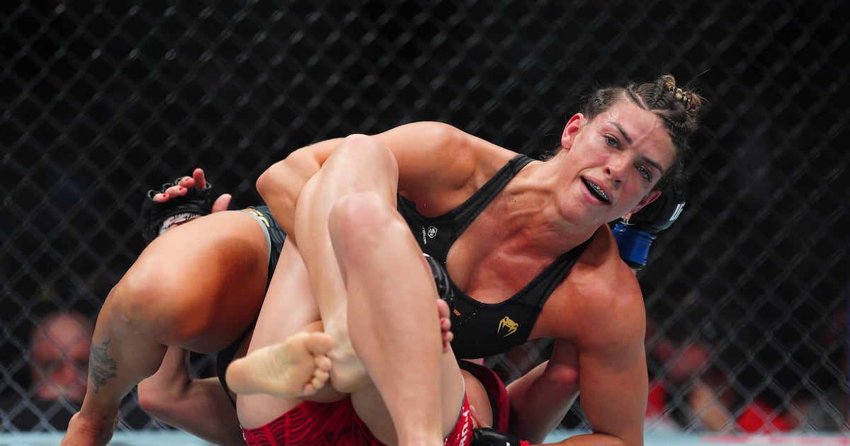 Mackenzie Dern broni pasa na gali UFC 330. Edson Barboza kończy karierę