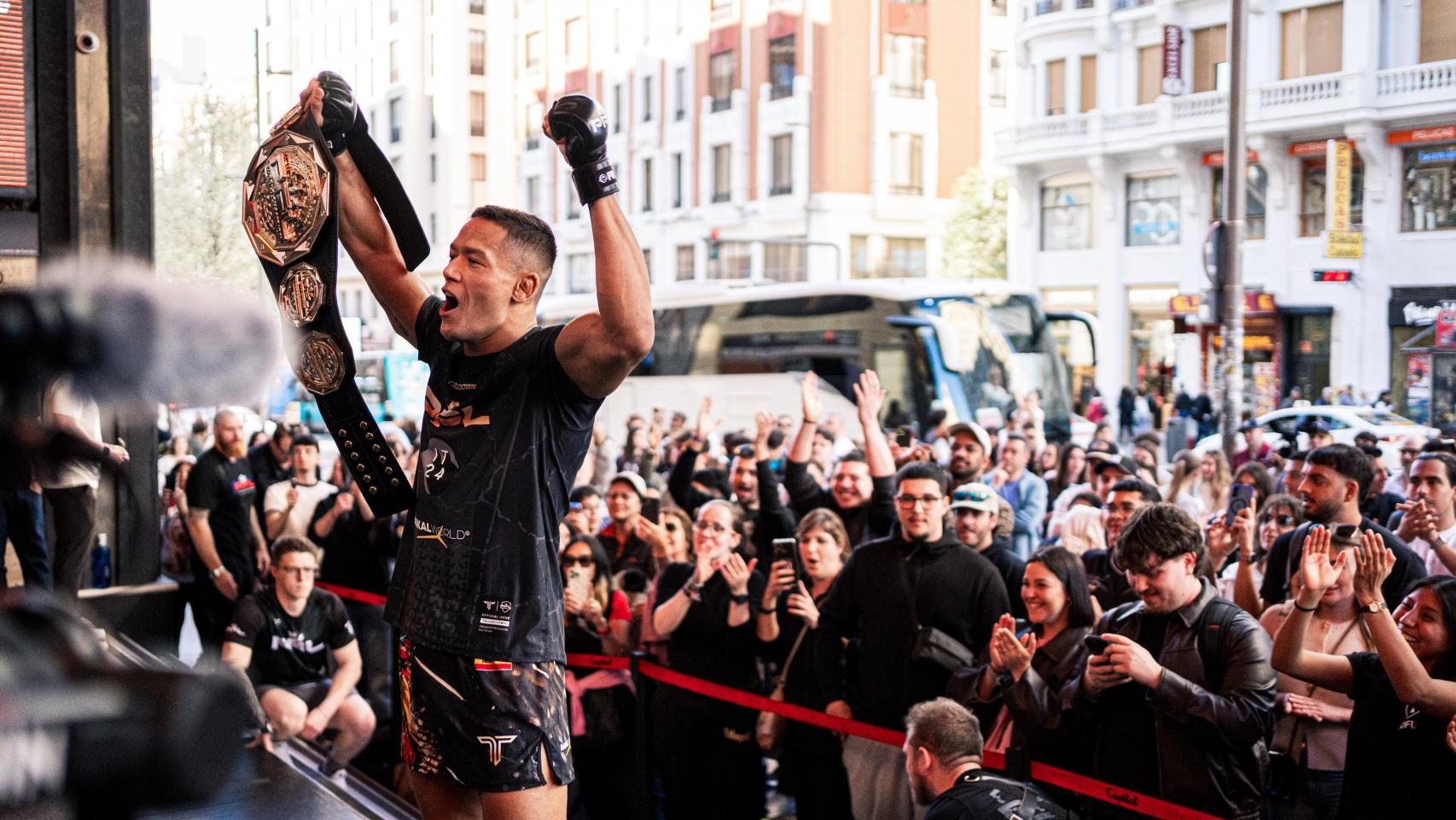 PFL zawitało do Madrytu: Promocja zorganizowała imprezę na Gran Vía przed debiutem w Hiszpanii