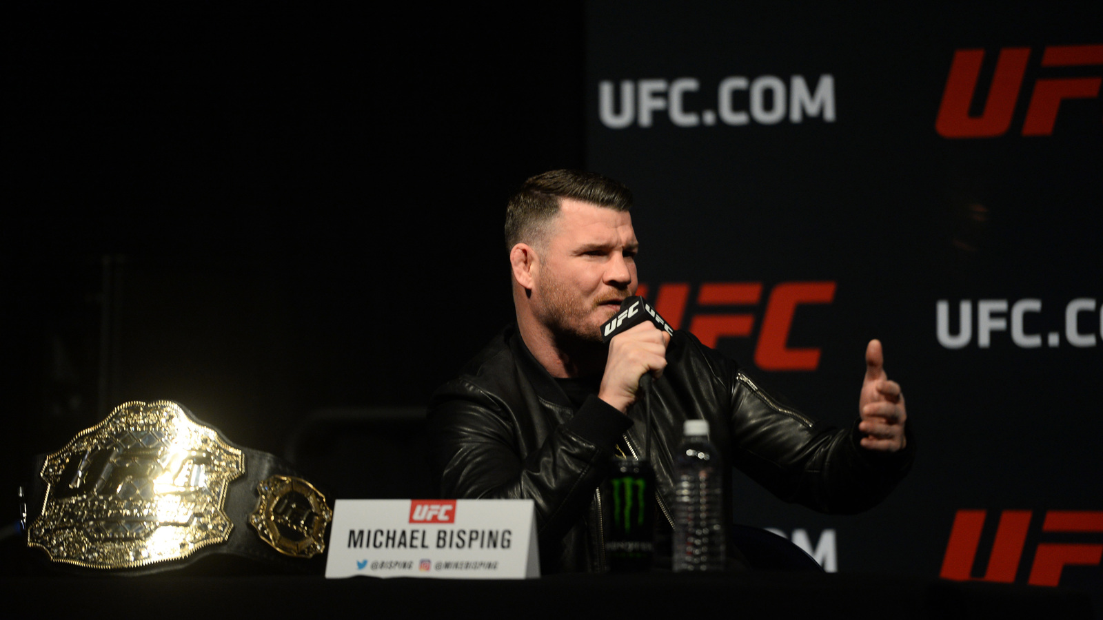 Michael Bisping broni decyzji Alex'a Pereiry o podpisaniu długiego kontraktu z UFC