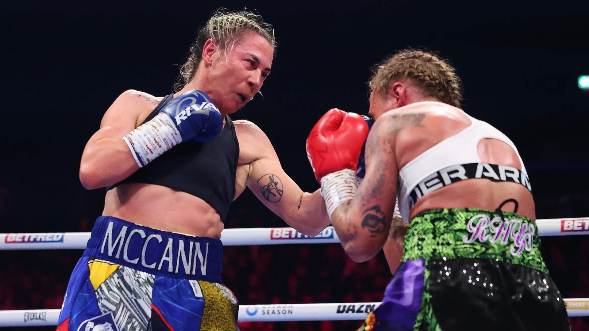 Molly McCann triumfuje w emocjonującej walce na gali w Liverpoolu