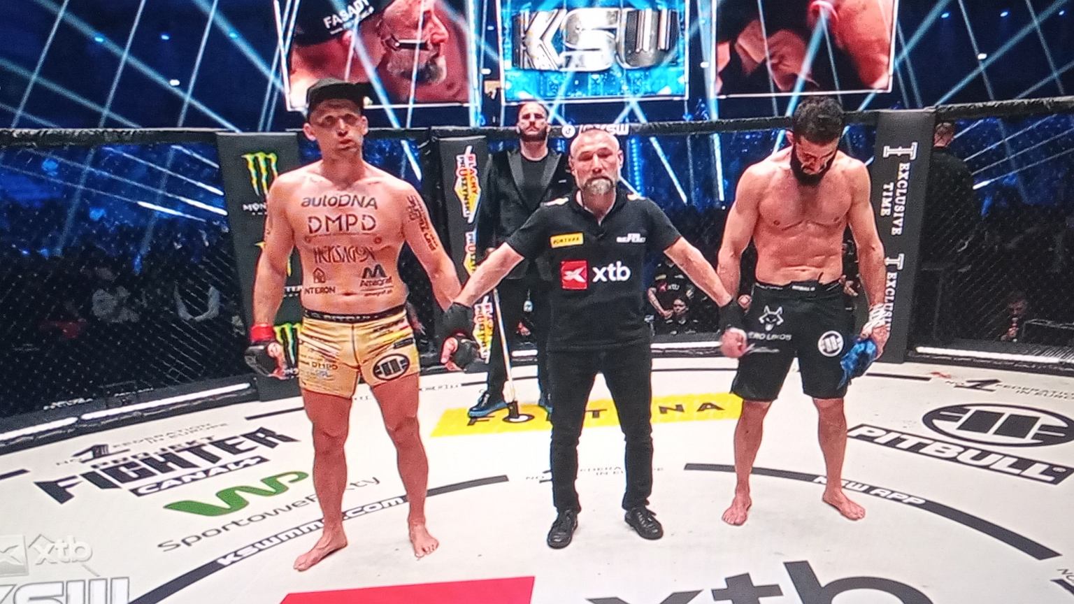 Mamed Chalidow przegrywa z Pawłem Pawlakiem na KSW 117. Szansa na trzeci tytuł przepadła