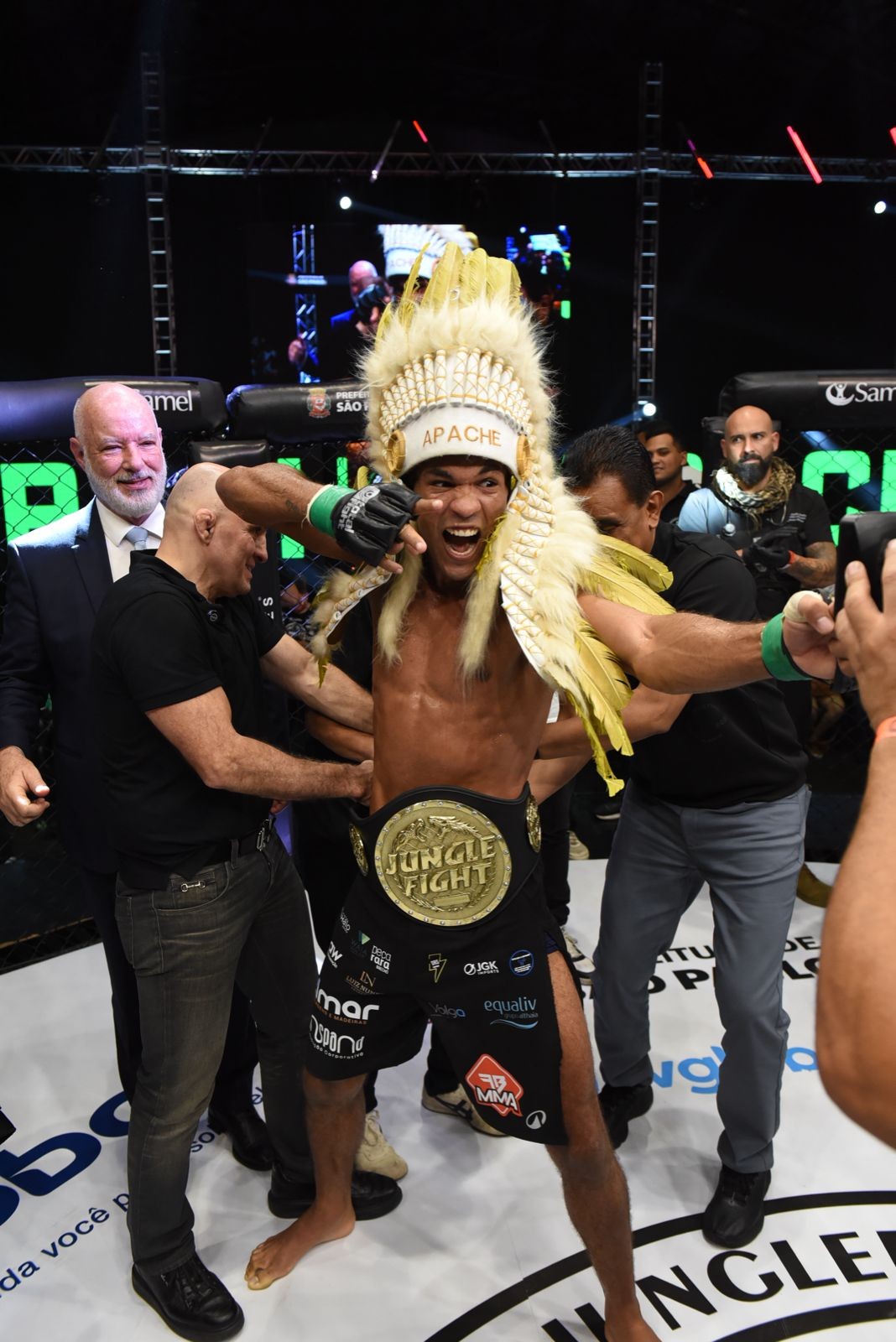 Jungle Fight 148 z kompletem widzów. Emerson Apache mistrzem wagi piórkowej MMA World League