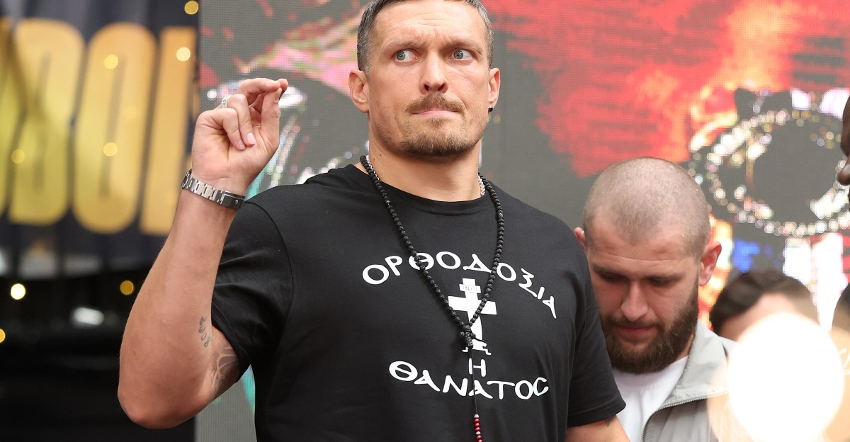 Oleksandr Usyk vs. Rico Verhoeven. Pełna karta walk na gali w Egipcie