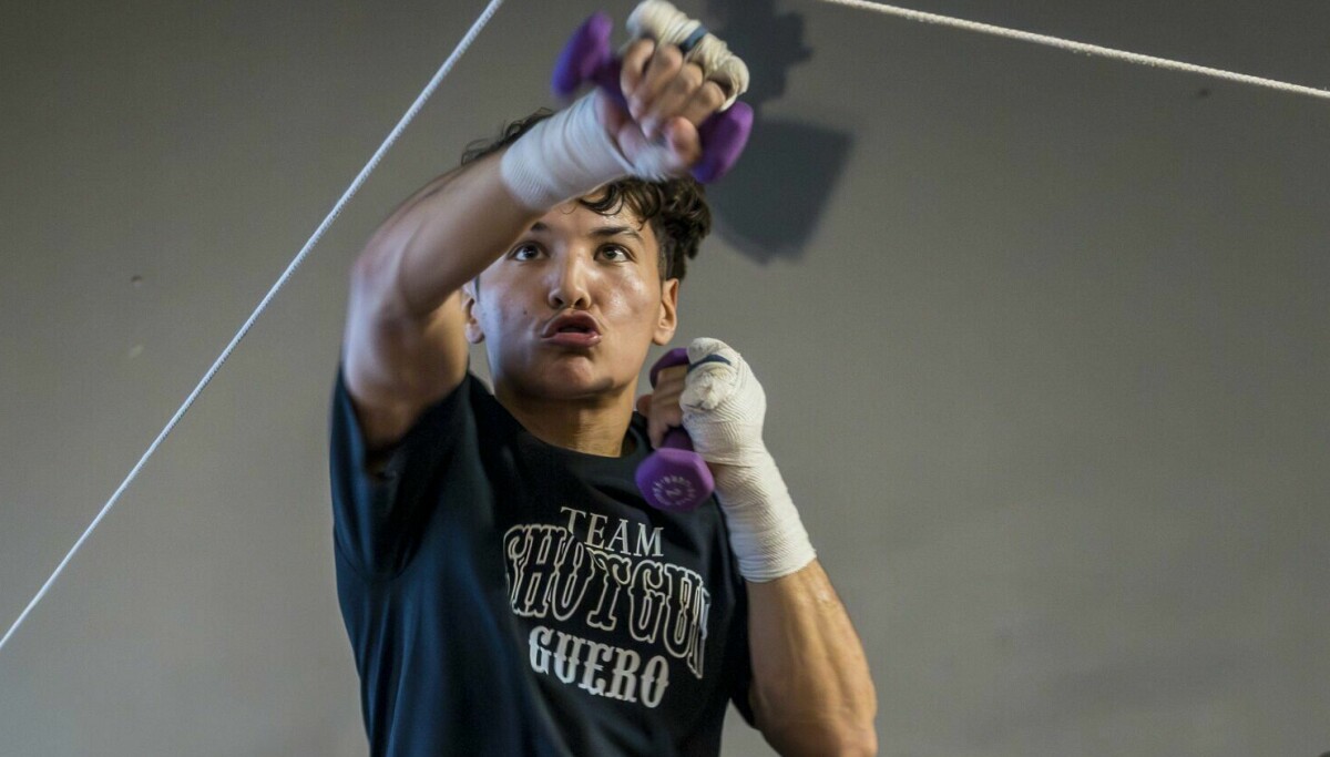 Pat Holmes powraca z lokalną galą bokserską w Ohkay Hotel Casino