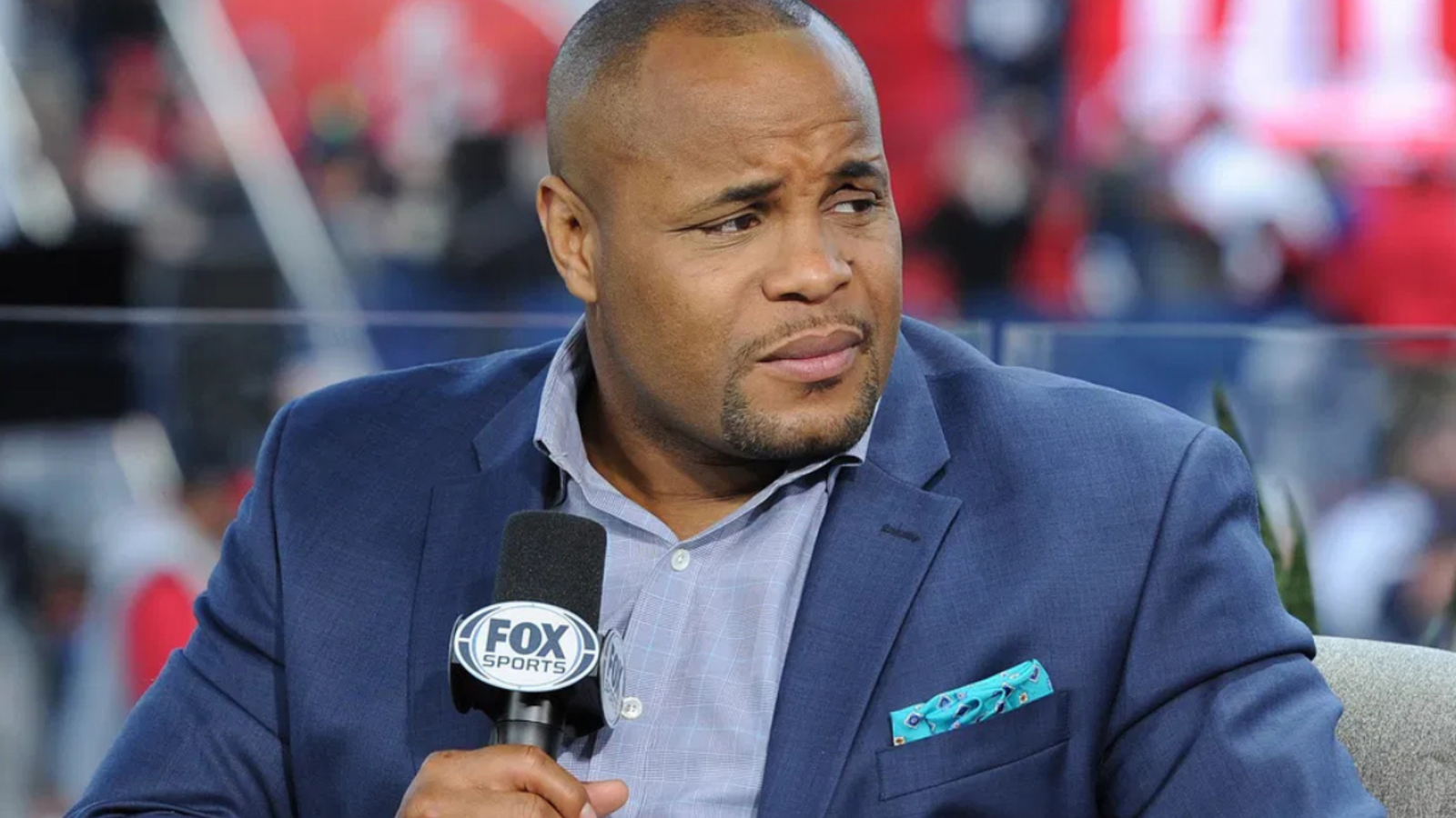 „Absurd”: Daniel Cormier krytykuje NSAC za wstrzymanie wypłat dla Hollowaya, Pimbletta i Stevesona