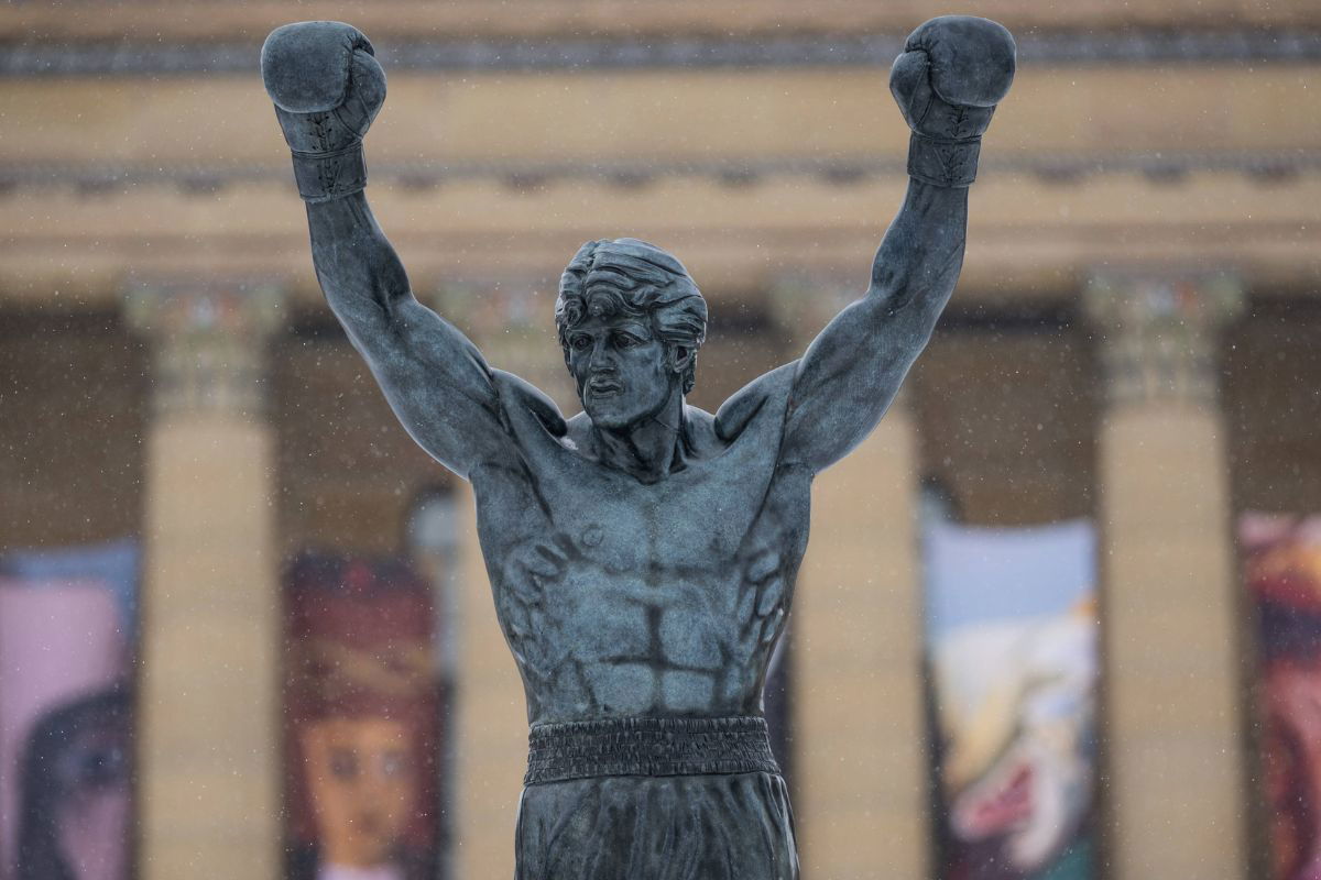 Filadelfia zastępuje posąg Rocky'ego pomnikiem prawdziwej legendy boksu – Joe Fraziera