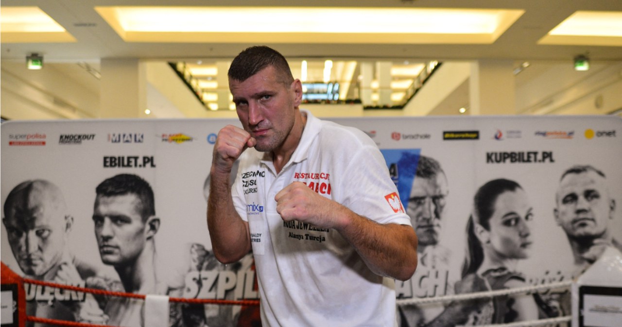 Mariusz Wach bezradny w starciu 1 na 6. Sędzia przerwał walkę na gali Prime MMA