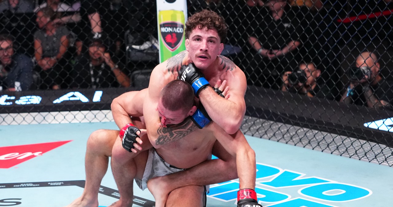 Mateusz Gamrot przegrywa z Quillanem Salkilldem na UFC Fight Night w Las Vegas