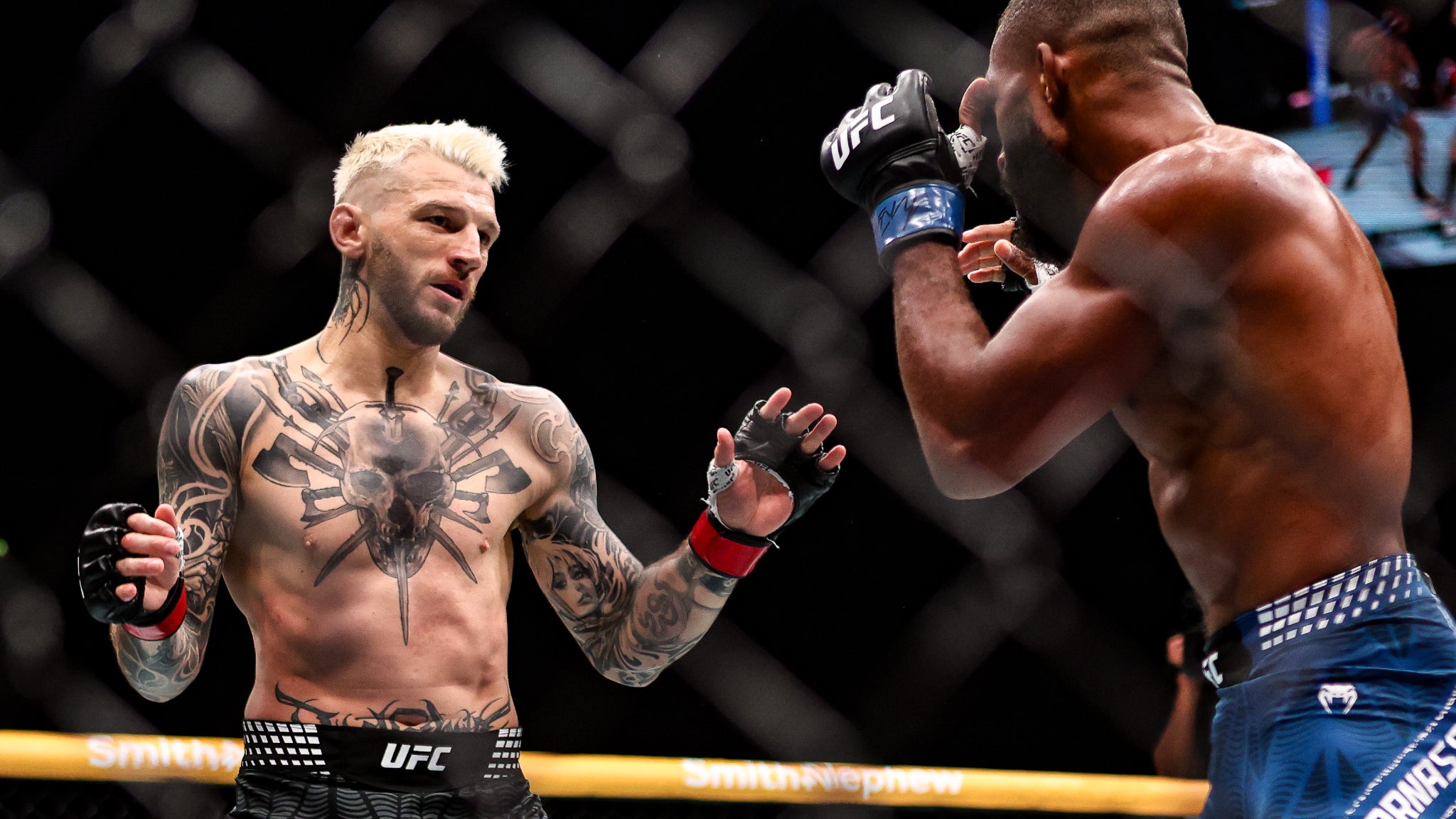 Napięcie na UFC Paris: Spięcie Dana Hookera z kibicami po walce z Salahdine'em Parnasse'em
