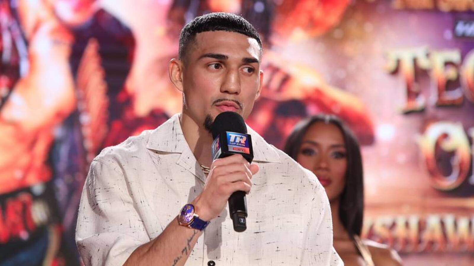 Teofimo Lopez podpisuje wielowalkowy kontrakt z DAZN przed walką z Rollym Romero