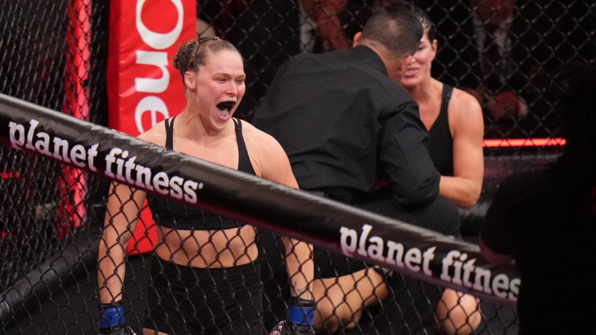 ‘The Armbar Queen’ Returns: Ronda Rousey Submits Gina Carano In Seconds | WATCH