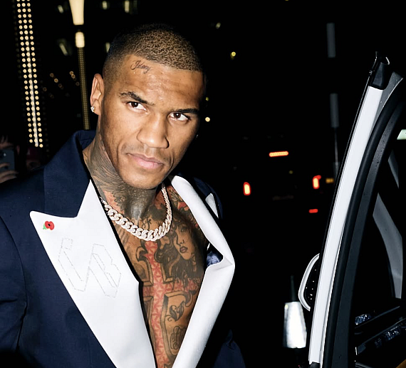 Kontrowersyjny kontrakt Conora Benna z Zuffa Boxing sfinansowany przez Arabię Saudyjską