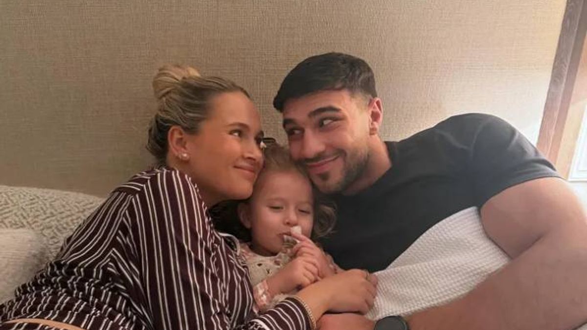 Tommy Fury odrzuca pytania o narodziny drugiego dziecka przed walką