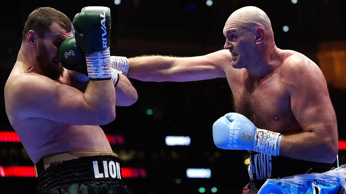 Tyson Fury dominuje Makhmudova i wyzywa Anthony'ego Joshuę