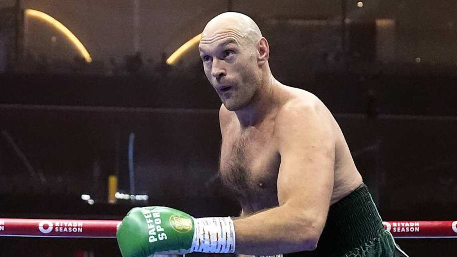 Tyson Fury wraca z emerytury i pokonuje Arslanbeka Machmudowa. "Gypsy King" wyzywa Anthony'ego Joshuę