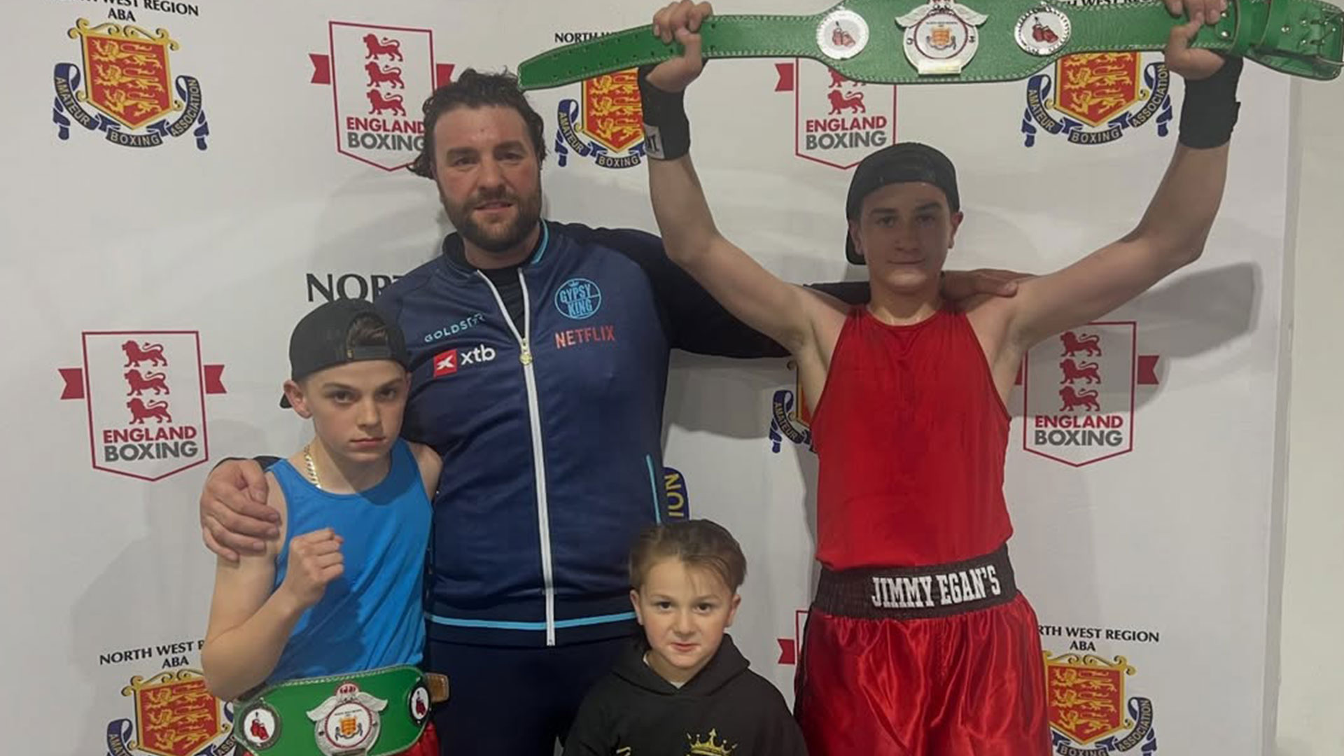 Siostrzeńcy Tysona Fury'ego mistrzami amatorskiego boksu. Dynastia rośnie