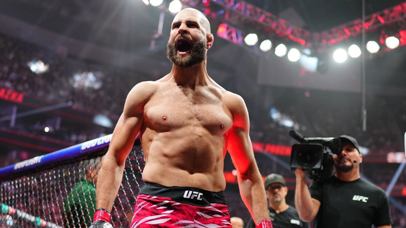 UFC 327: Eksperci typują finisz Jiříego Procházki w walce z Carlosem Ulbergiem