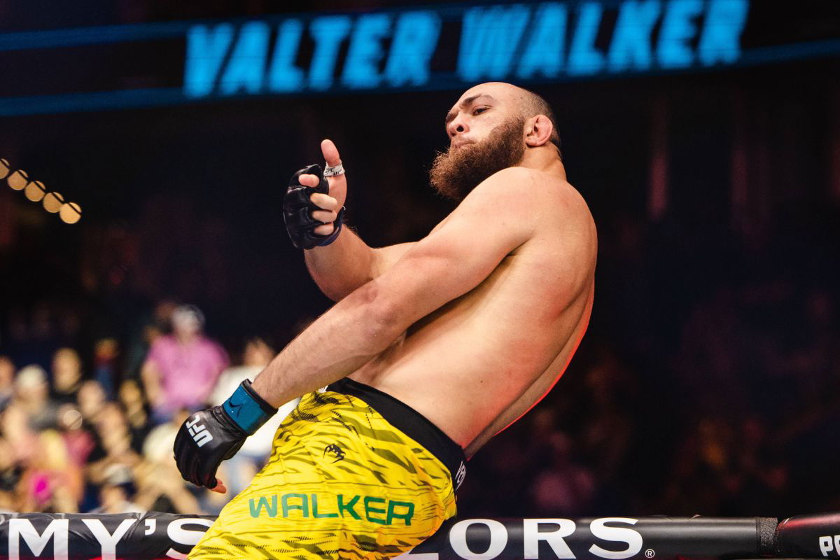 Valter Walker w roli sędziego? Zawodnik UFC przerwał walkę na gali Hype FC w Brazylii