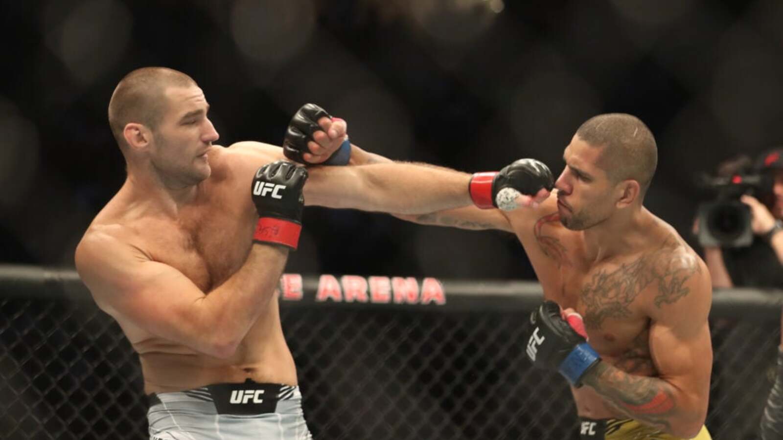 VIDEO | Alex Pereira i Sean Strickland w ostrych sparingach. Nagranie z ostatnich sekund